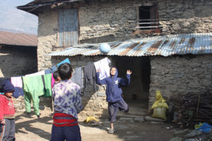 GOS Donation 02 Nepal Gear Delivery - Kids playing in remote village