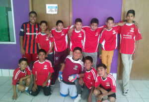 GOS Donation 07 Mexico Gear Delivery - Kids Receiving Soccer Gear